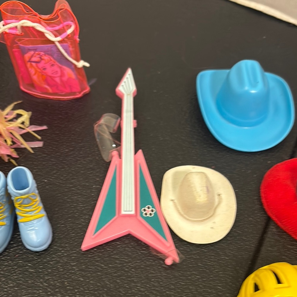 Barbie Colorful Toy Accessory Set - Picture 7 of 16